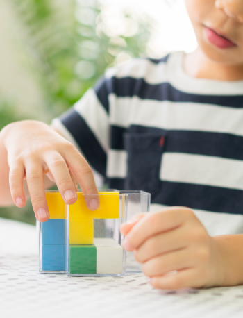 Meu filho tem comportamentos estranhos e repetitivos 